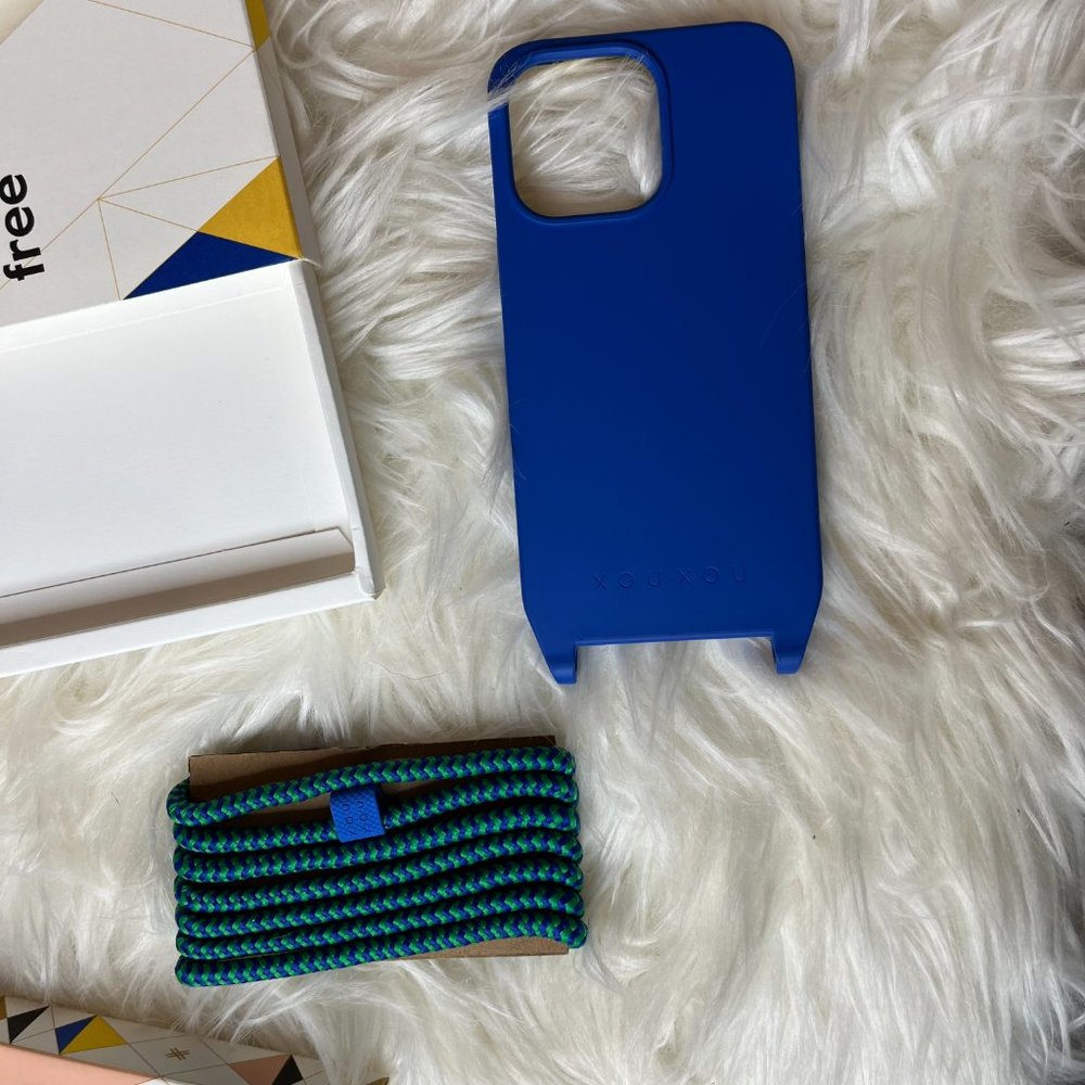 Xou Xou Iphone 13 pro case and strap